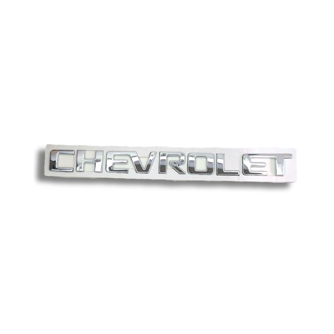 EMBLEMA INYECTADO CHEVROLET SPARK / AVEO / OPTRA / SAIL TRASERO LETRAS ADHESIVAS CROMADO