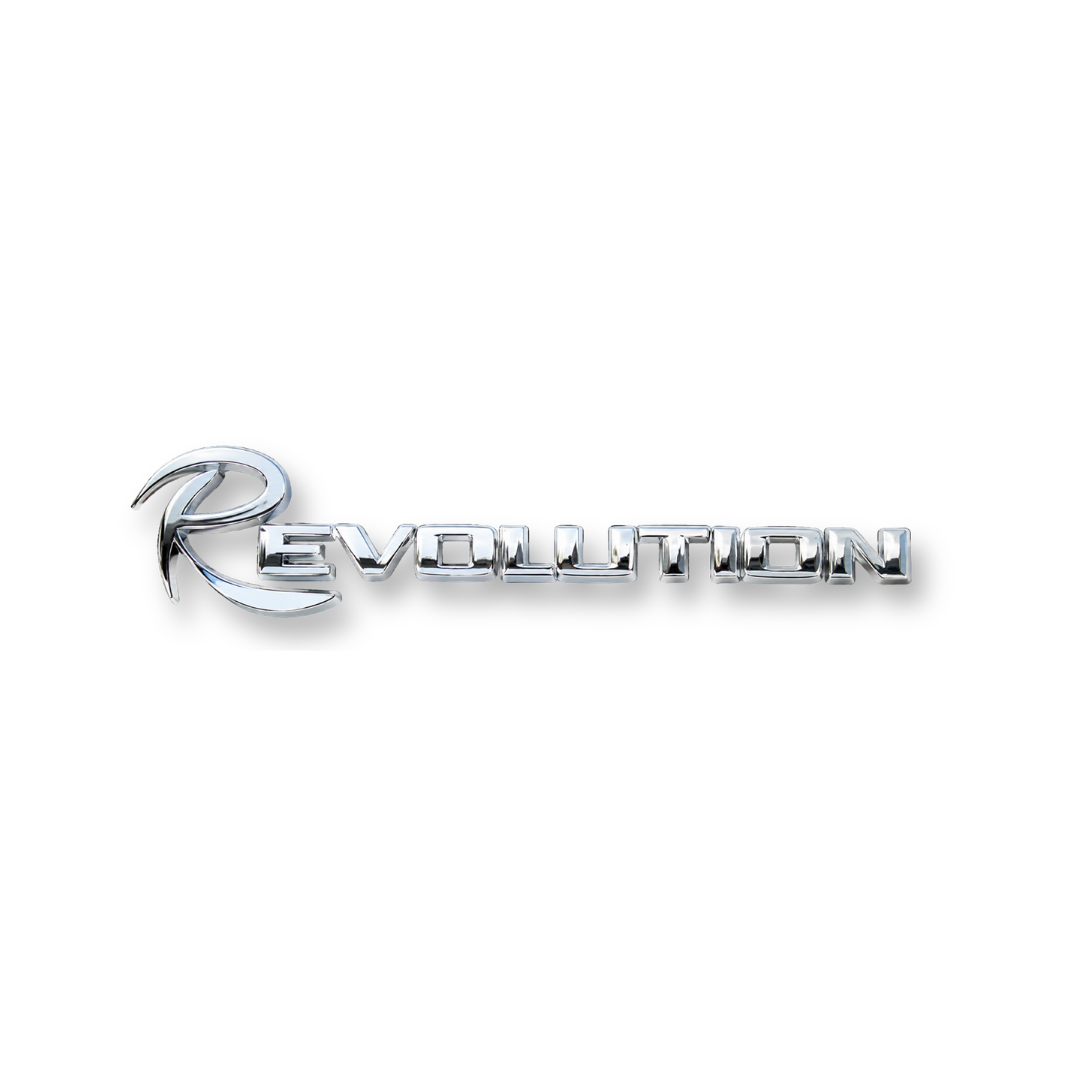 EMBLEMA INYECTADO TRASERO KIA REVOLUTION CROMADO